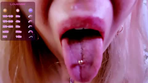 Scarlett online show from 04.17.26