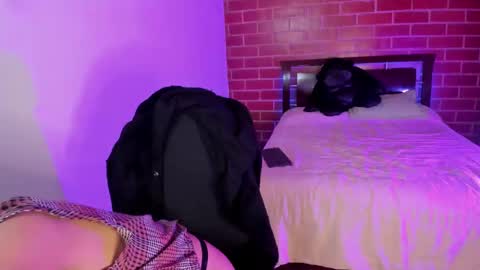 Snapshot of scarlett_v3la chatting on 01.10.25 Scarlett online show from 01.10.25