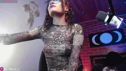 Snapshot of scarlett_v3la chatting on 10.18.25 Scarlett online show from 10.18.25