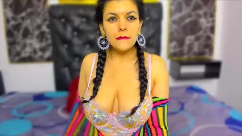 Scarlett online show from 10.03.25