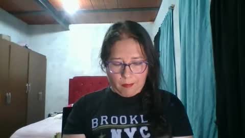 Snapshot of scarlett_widow chatting on 11.16.25 scarlett_widow online show from 11.16.25