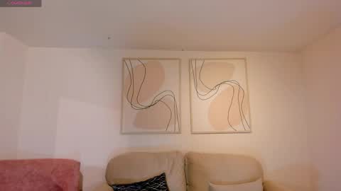 Sacrlett Blaze online show from 04.08.26