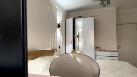 Snapshot of scarlettleszczynski chatting on 04.04.26 scarlettleszczynski online show from 04.04.26