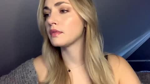 ScarlettxBlonde online show from 04.28.26