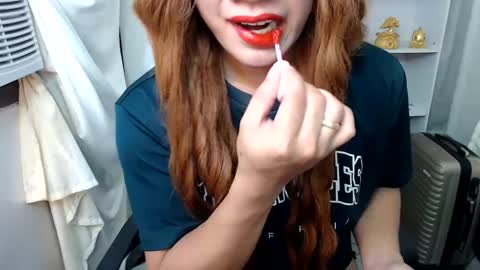 Queen Scarlet online show from 01.18.25