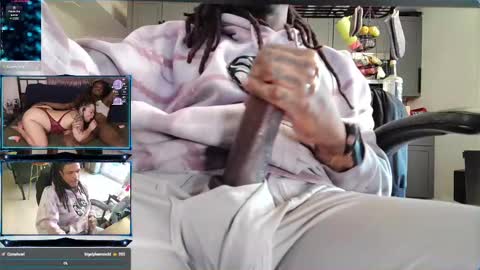 Snapshot of scoobysnow chatting on 10.17.25 Scooby snow online show from 10.17.25