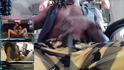 Snapshot of scoobysnow chatting on 11.27.25 Scooby snow online show from 11.27.25