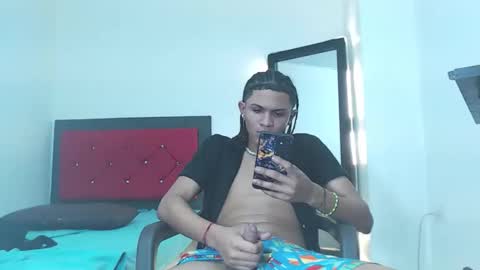 Snapshot of scootthh chatting on 12.03.25 scootthh online show from 12.03.25