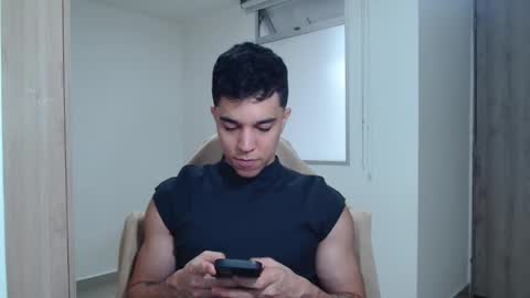 Twitter Scott brasher1 Instagram Camiloestuardo2 online show from 01.15.25