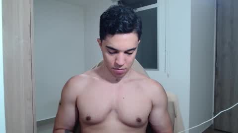 Twitter Scott brasher1 Instagram Camiloestuardo2 online show from 01.25.25