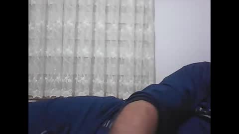 Snapshot of screw2 chatting on 01.05.25 Evren online show from 01.05.25