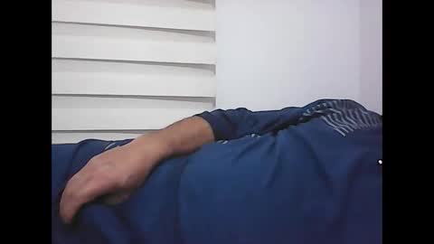 Snapshot of screw2 chatting on 12.01.25 Evren online show from 12.01.25