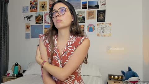 Aria Independent model online show from 12.13.24