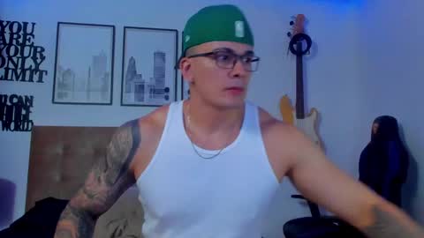 Snapshot of sean_carrera69 chatting on 11.18.25 Sean Carrera online show from 11.18.25