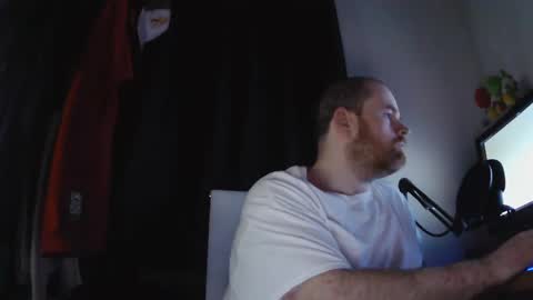 Snapshot of seanv24 chatting on 12.10.24 seanv26 online show from 12.10.24