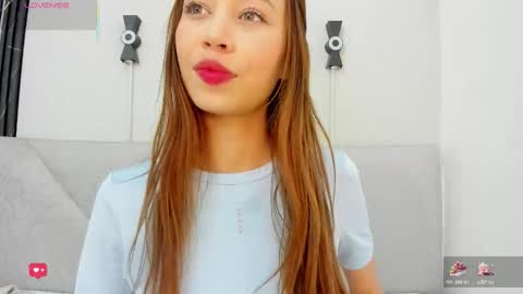 Snapshot of seattle_rousse chatting on 12.03.25 Rosie online show from 12.03.25