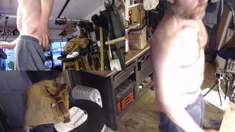 Snapshot of seattlemanwhore chatting on 02.22.25 Seattlemanwhore online show from 02.22.25