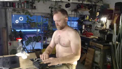 Snapshot of seattlemanwhore chatting on 09.11.25 Seattlemanwhore online show from 09.11.25