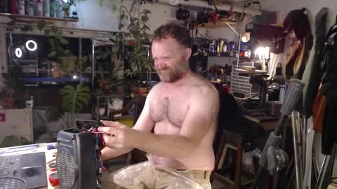 Snapshot of seattlemanwhore chatting on 10.13.25 Seattlemanwhore online show from 10.13.25