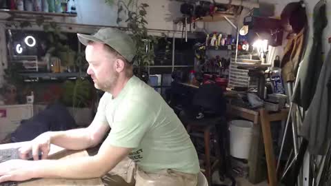 Snapshot of seattlemanwhore chatting on 10.23.25 Seattlemanwhore online show from 10.23.25