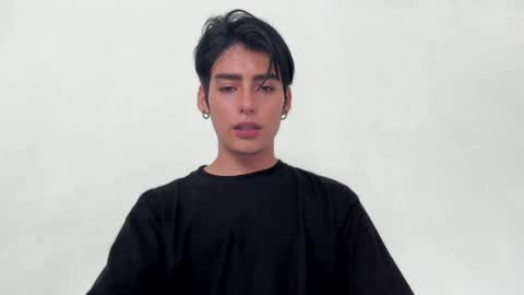 sebastian online show from 12.04.24