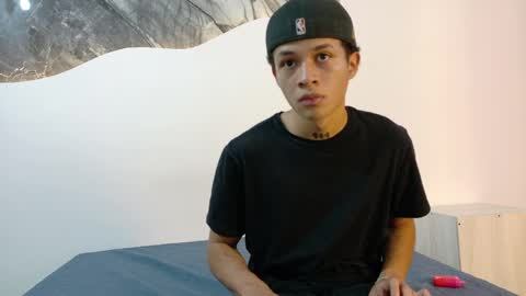 Snapshot of sebastian42_ chatting on 05.25.26 sebastian42_ online show from 05.25.26