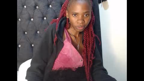 Snapshot of sebatrishaa chatting on 10.16.25 sebatrishaa online show from 10.16.25