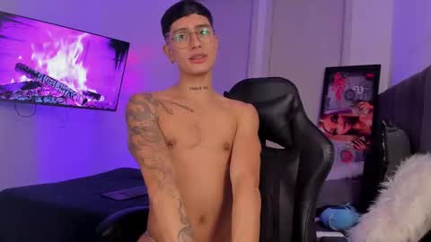 SEBASTIAN PALACIO online show from 12.23.25