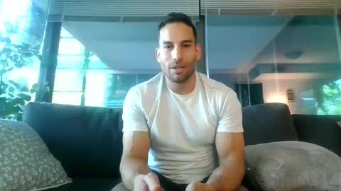 Snapshot of sebroyce chatting on 05.22.26 Sebastian Royce online show from 05.22.26