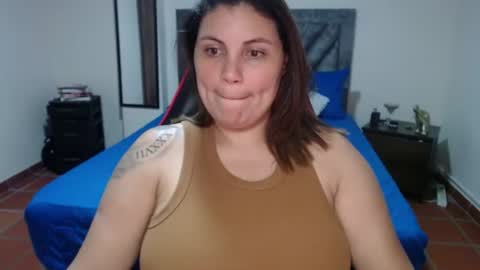 Snapshot of secretdeluxe chatting on 06.17.26 Secret Bella online show from 06.17.26