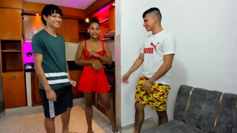 Snapshot of secrethause71605 chatting on 01.08.25 NIKOL online show from 01.08.25