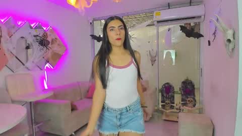 Snapshot of secrethause71605 chatting on 09.26.25 NIKOL online show from 09.26.25