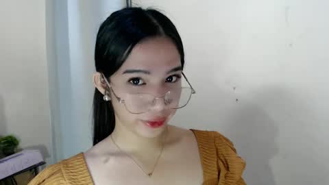 Snapshot of seductive_abia chatting on 06.25.26 JUST CALL ME ABIA online show from 06.25.26