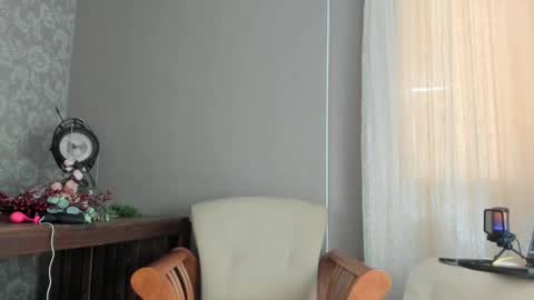 Snapshot of seductive_flower chatting on 01.21.25 Mali online show from 01.21.25