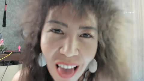 Snapshot of seductive_flower chatting on 01.24.25 Mali online show from 01.24.25