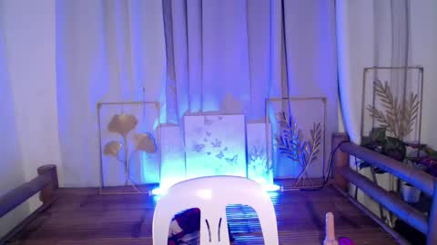 Snapshot of seductive_kimxxx chatting on 05.06.26 your miss universe kim online show from 05.06.26