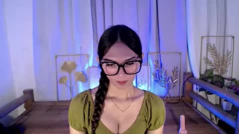 Snapshot of seductive_kimxxx chatting on 05.08.26 your miss universe kim online show from 05.08.26