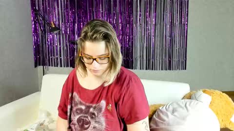 Snapshot of seductive_she_wolf chatting on 02.27.25 seductive_she_wolf online show from 02.27.25