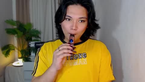 Deluxe online show from 03.04.26