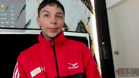 Snapshot of seductivo_jr chatting on 10.08.25 seductivo online show from 10.08.25