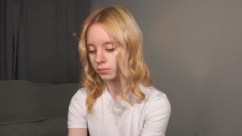 See Its honey bunny  im Lana online show from 06.08.26