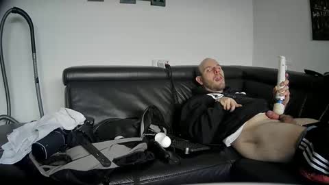 Sebastian online show from 12.08.24