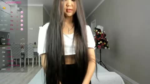 Akira Youri online show from 12.31.24