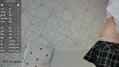 Akira Youri online show from 11.09.25