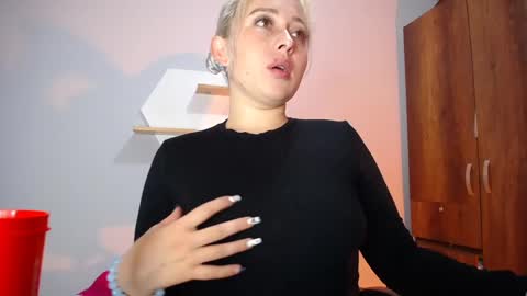 Yeyis  online show from 01.09.25