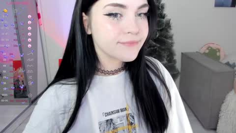 Snapshot of selena___cute chatting on 12.23.24 Selena online show from 12.23.24