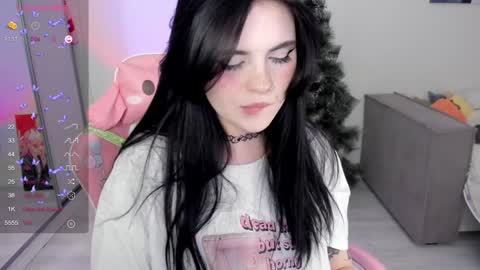 Snapshot of selena___cute chatting on 12.27.24 Selena online show from 12.27.24