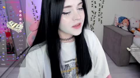 Snapshot of selena___cute chatting on 01.20.25 Selena online show from 01.20.25