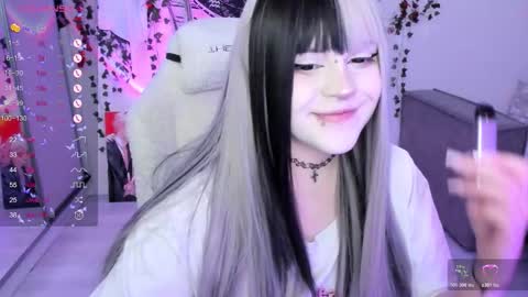 Snapshot of selena___cute chatting on 11.23.25 Selena online show from 11.23.25