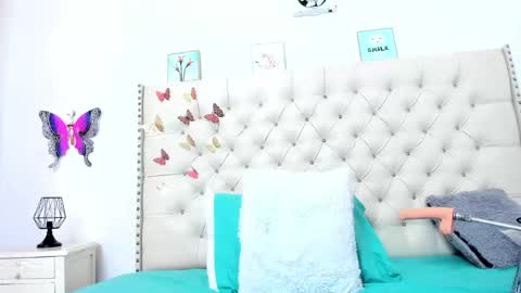 selena_beautyy online show from 12.20.25